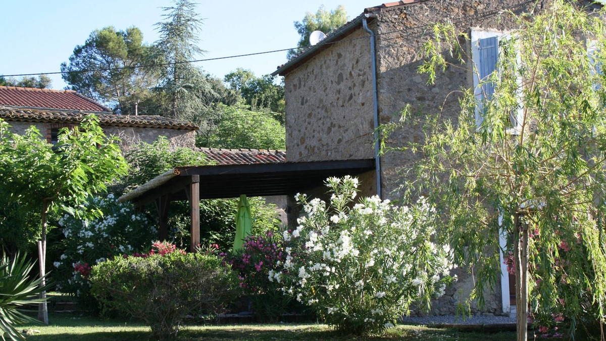 Gabian House | Romantic tower house for two on the La Grange winery