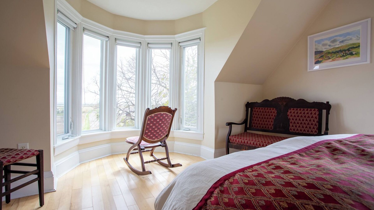 Advocate Harbour Bed & Breakfast | Romantic Victorian guest room for two close to the ocean and hiking trails