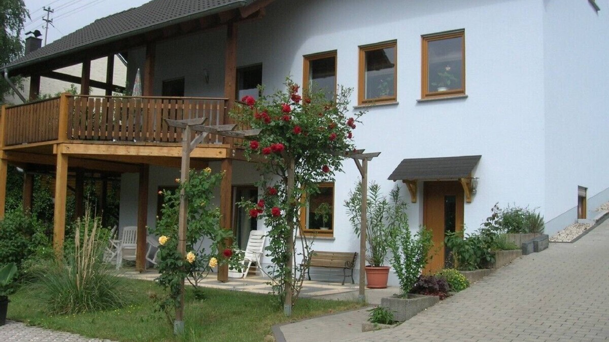 Minheim Apartment | Romantic wine village large, quiet south-facing terrace, panoramic Moselle paths, garden sauna