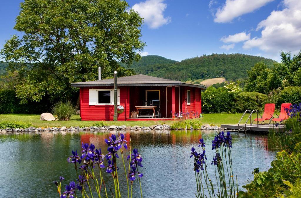 Hessisch Oldendorf House | Romantic Wooden Lodge,Sauna,Schwimmteich,alleinstehend,absolut ruhig