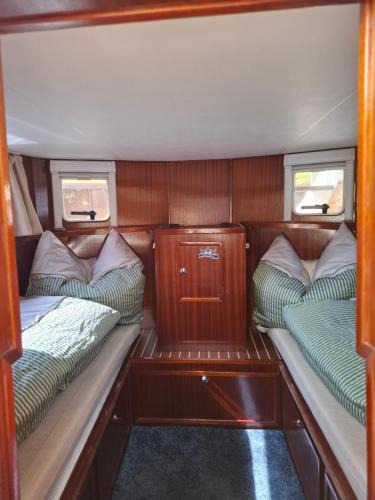 Billbrook Boat Rental | Romantik Boot Martinique