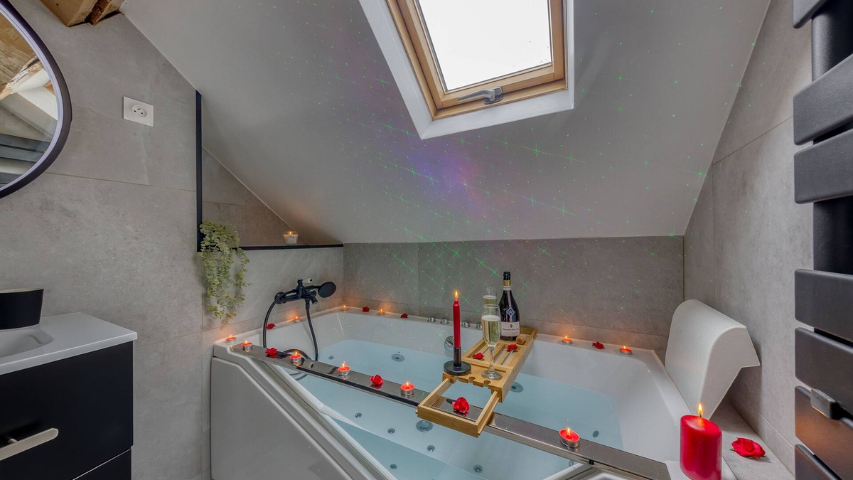 Montereau-Fault-Yonne Apartment | Romantique Love Room/15mn Fontainebleau