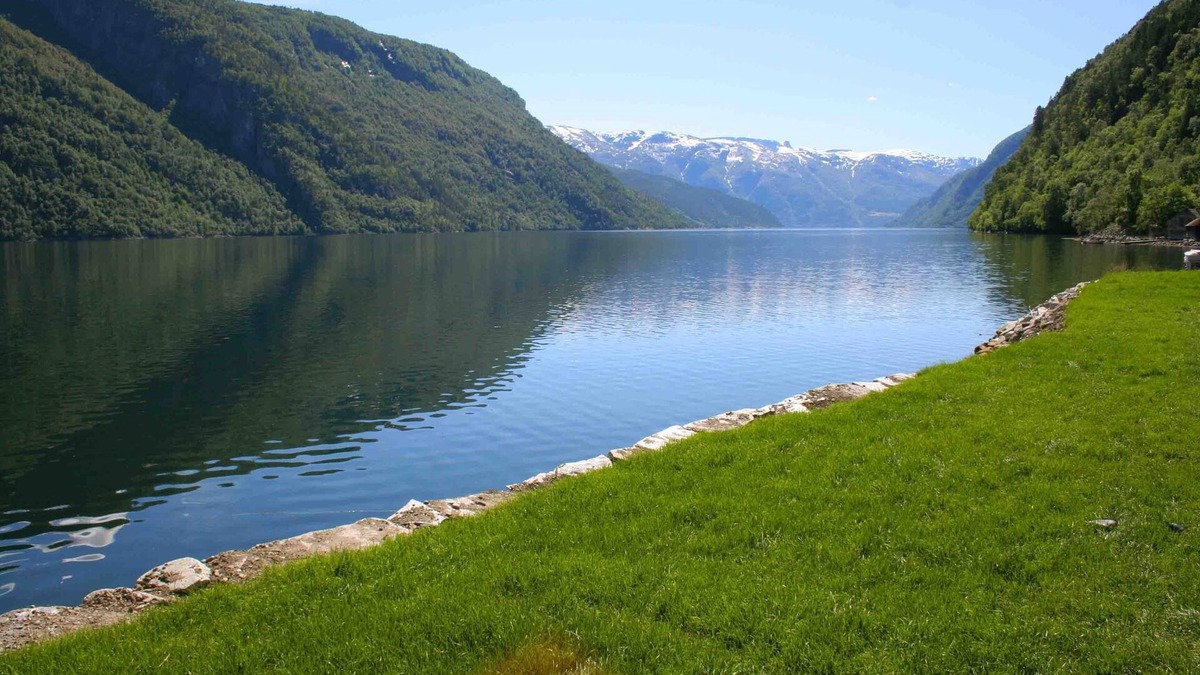 Ulvik Cabin | Romantisk Ugenert Feriehus ved den Uberørte Osafjorden Innerst i Hardanger