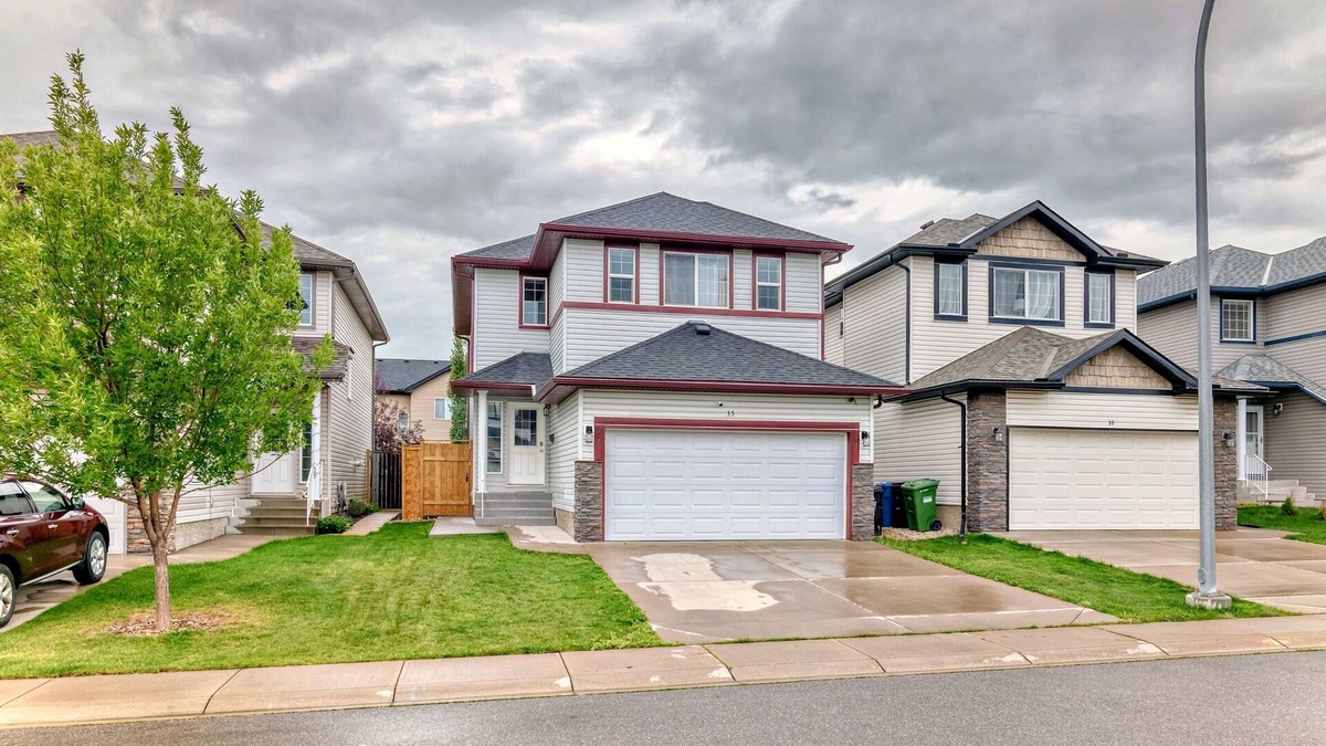 Southwest Calgary House | Rome, Sweet Home
