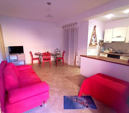 Campoleone Apartment | Rome vacation by train