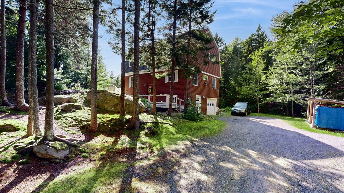 Southport Cottage | Romley House | Deck & New Luxe Kitchen | Near Boothbay Harbor