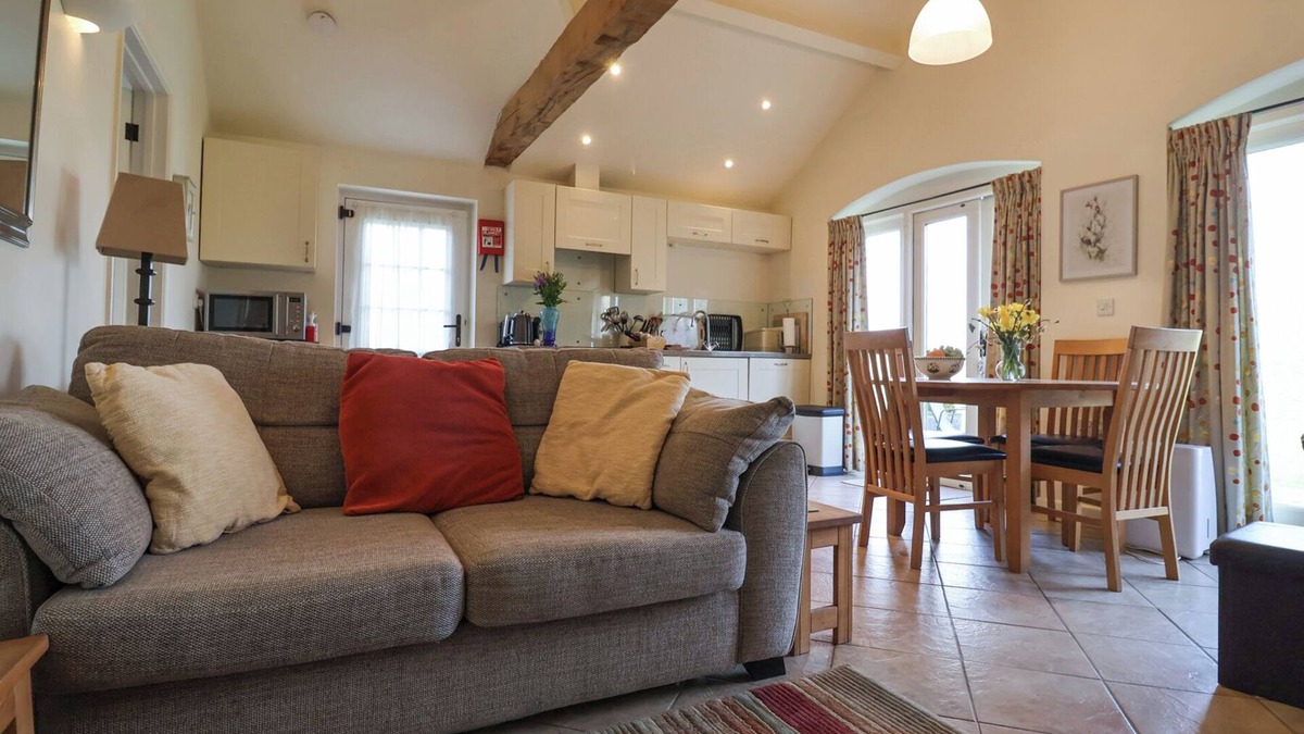 Hethel Cottage | Romulus