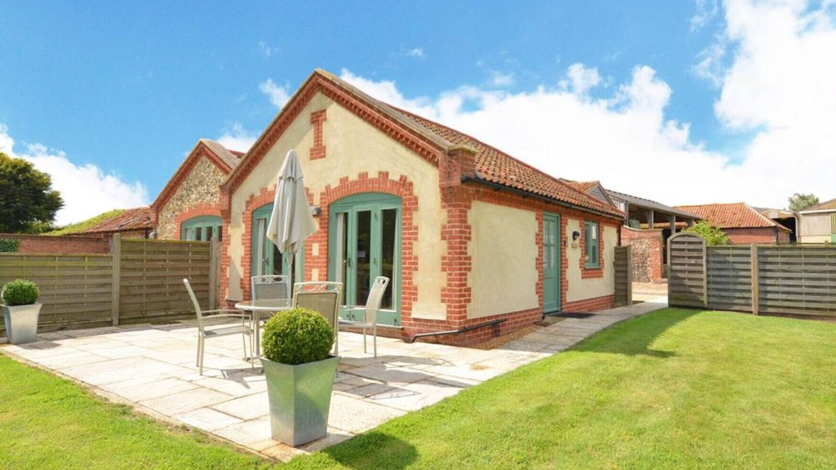 Hethel House | Romulus - One Bedroom House, Sleeps 2