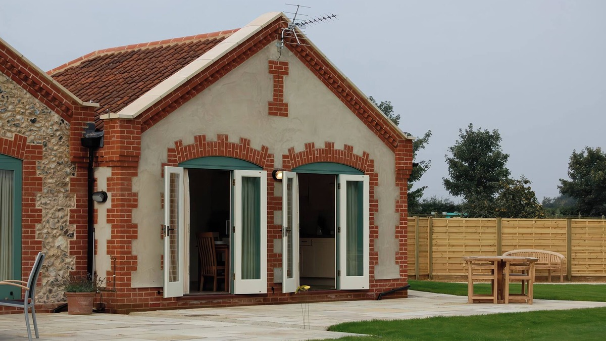 Hethel Cottage | ROMULUS, romantic in East Harling