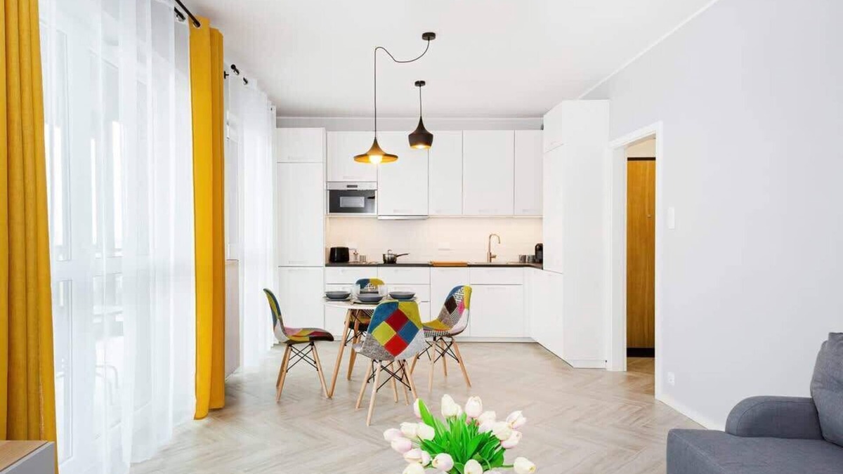 Praga Poludnie Apartment | Rondo Wiatraczna | Large Apartment | Desk