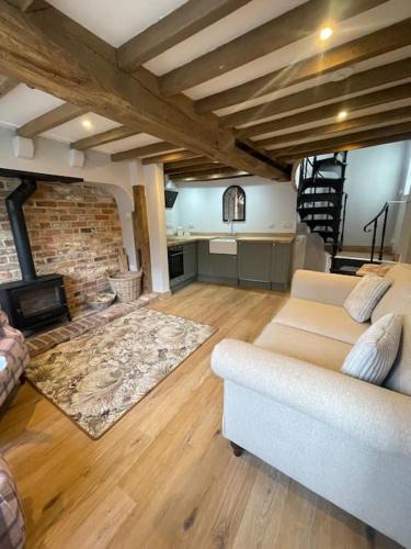 Bridgnorth House | Rondor Cottage
