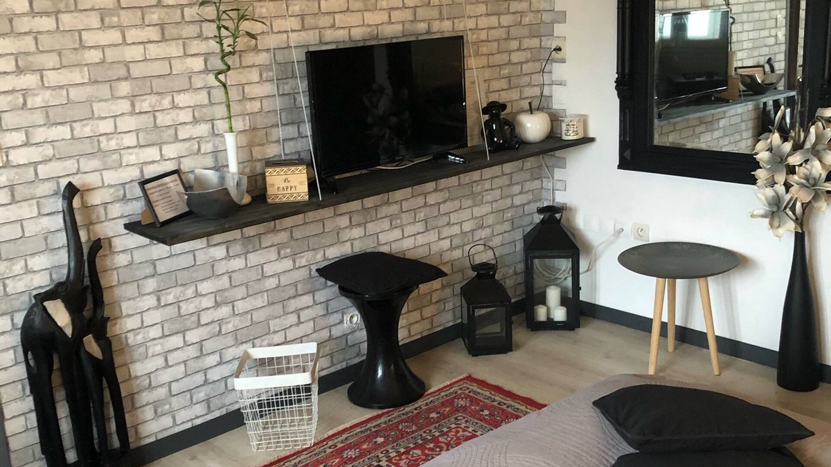 Saint-Maurice-Etusson House | Room with private kitchen, private toilet and private bathroom