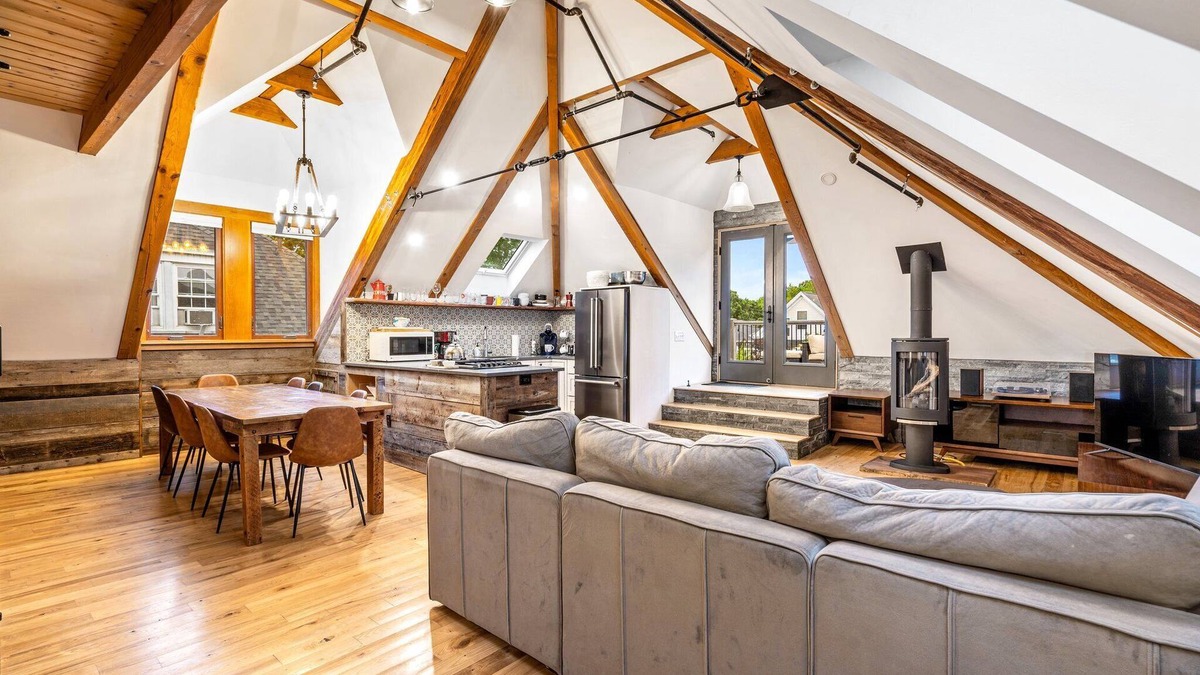 Oakdale Apartment | Roof Deck - Parking - 5 Min Downtown