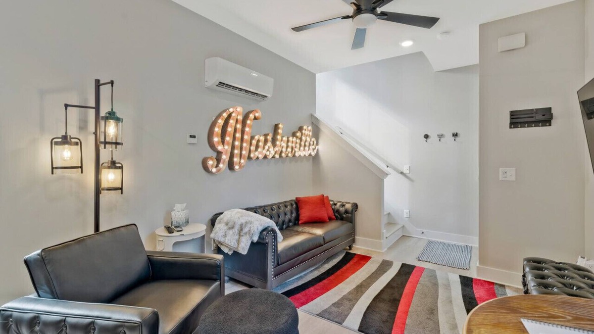 Porter Heights House | Roof Deck|Pet Friendly|E.Nash