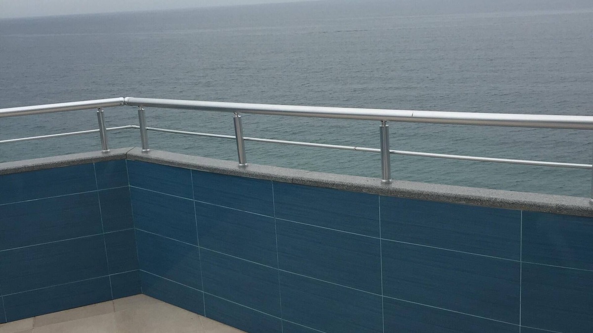 Kobuleti Apartment | Roof terrace apartment with fantastic sea views