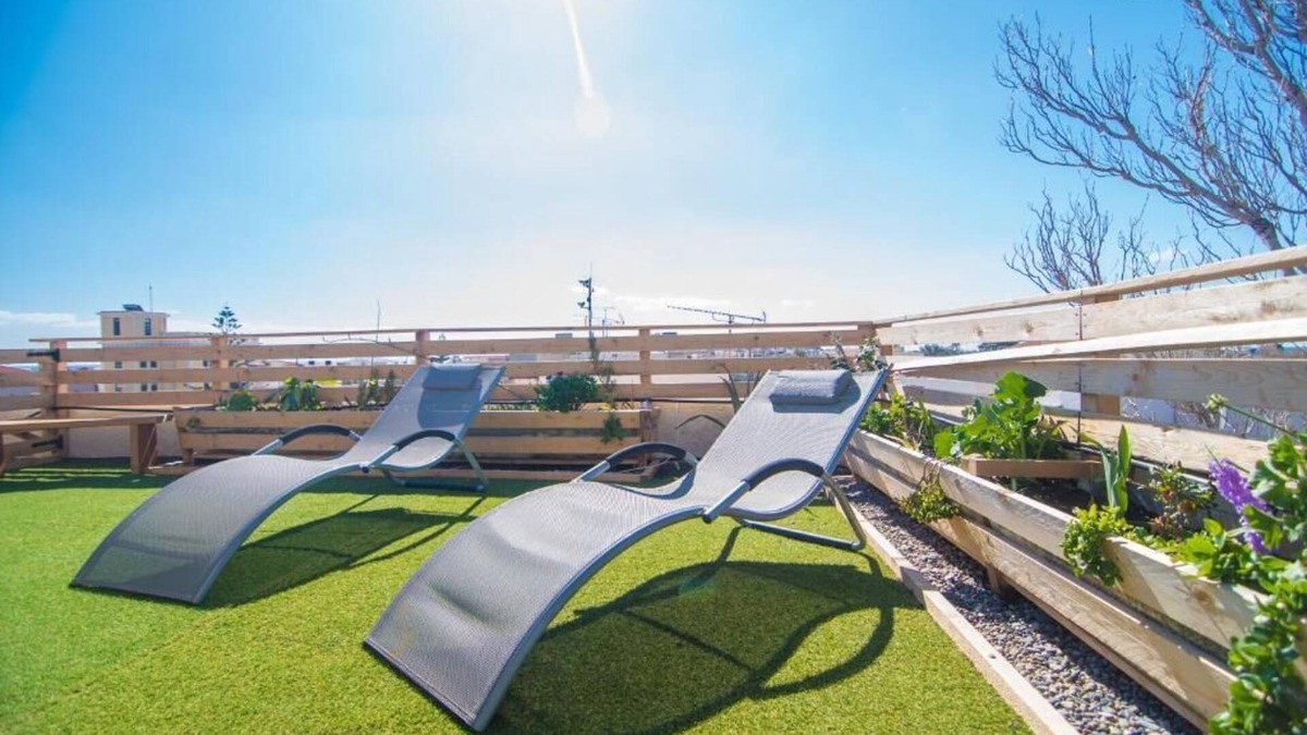 Palaiochora Apartment | Roofgarden home w/jacuzzi