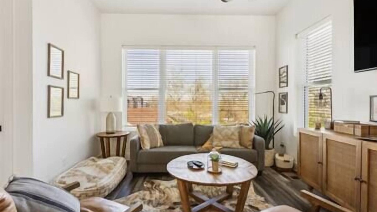 Hurwood Heights House | Rooftop/Geodis Park/Pet Friendly