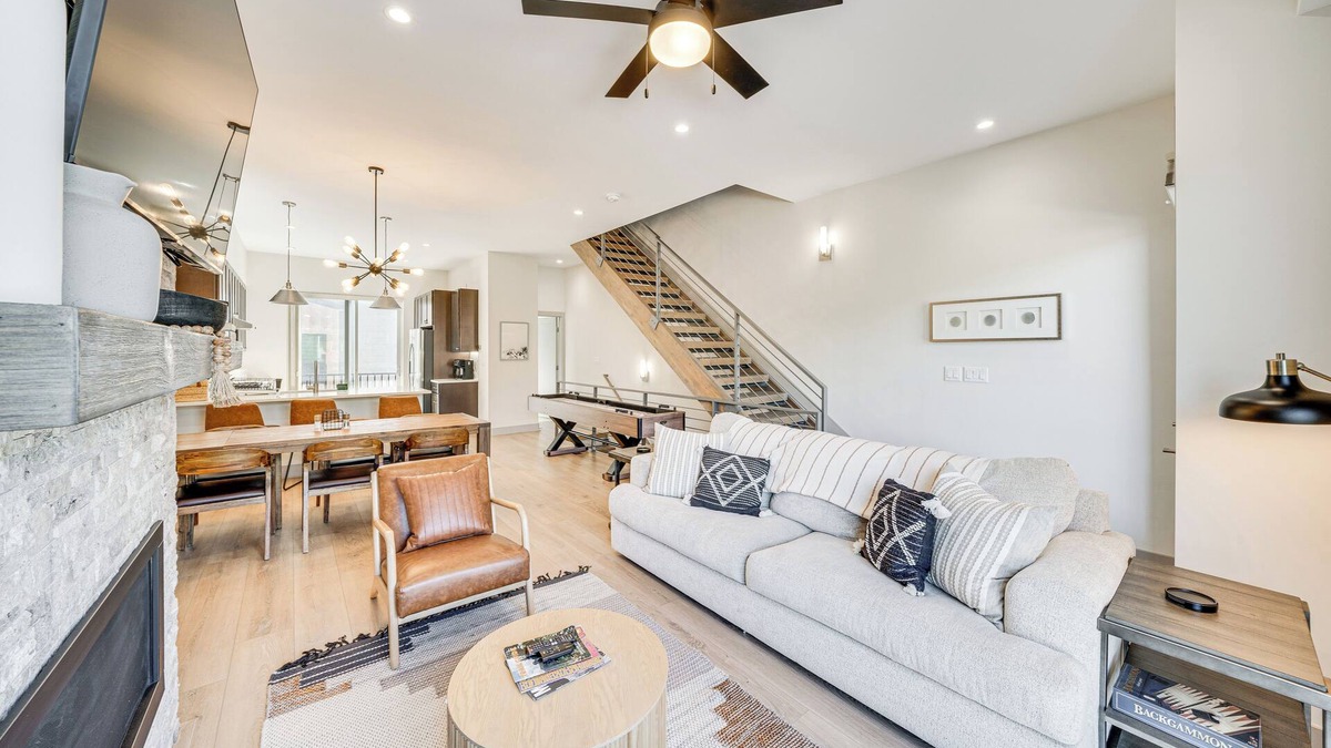 Silverthorne House | Rooftop Mtn View & Hot Tub: Silverthorne Home!