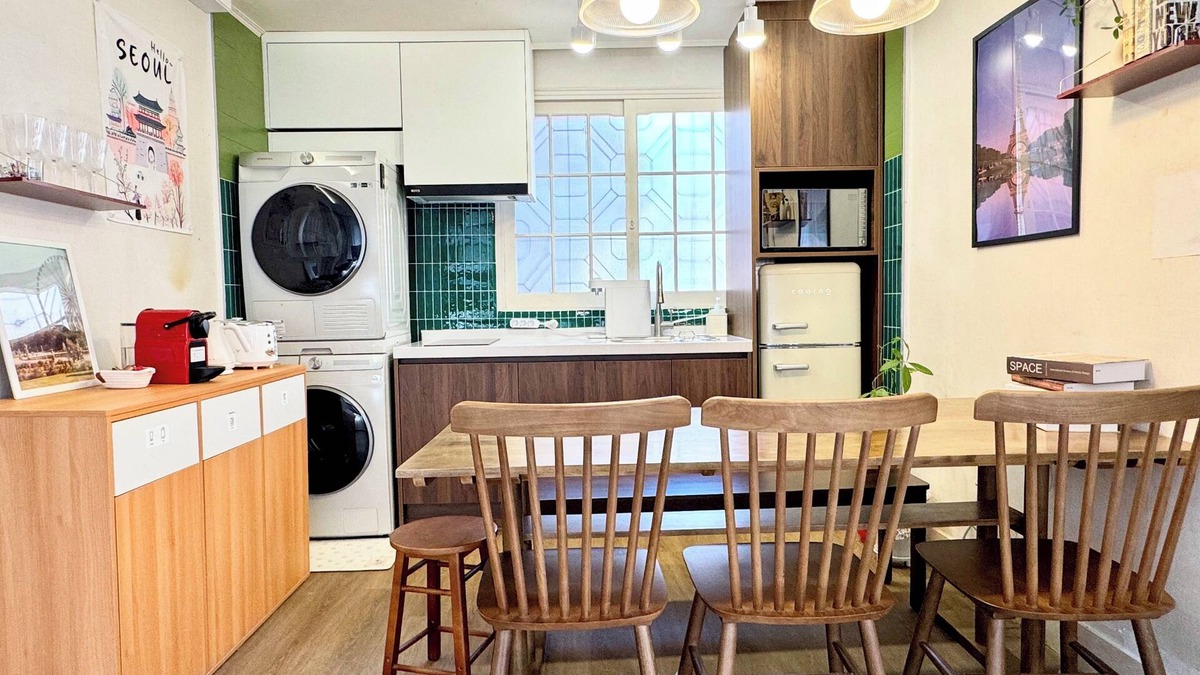Itaewon Villa | Rooftop Relaxation with Music, Movies & Vibes, 6 minutes from Itaewon St,