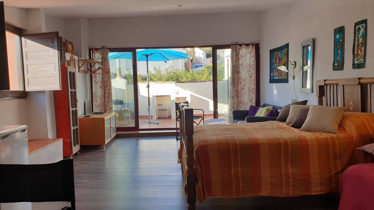 Duesaigues Apartment | Rooftop studio located between the beach in Cambrils and the Priorat wine district