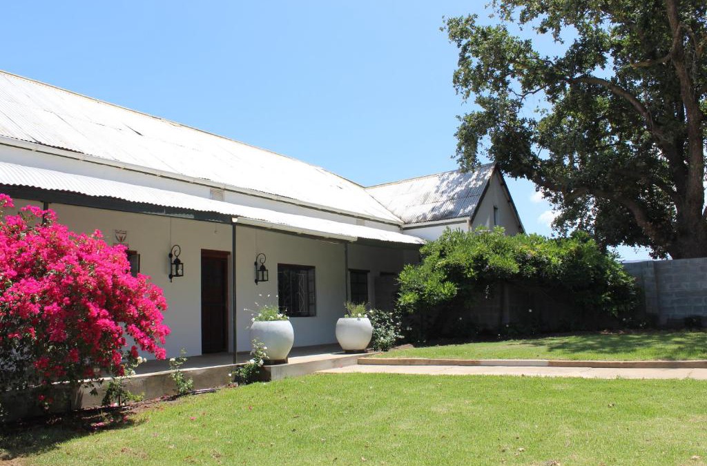 Prince Alfred Hamlet House | Rooikraal Farm Guesthouse and dam
