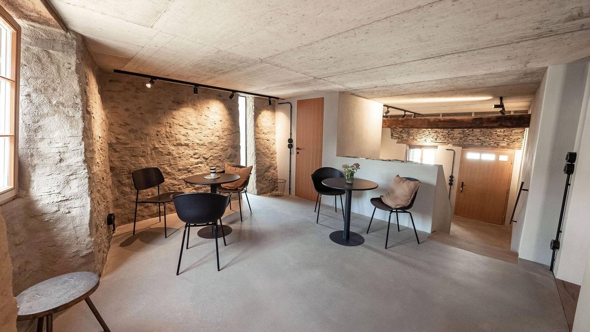 Trittenheim Apartment | Room 1 (with small balcony) - Klara Rooms