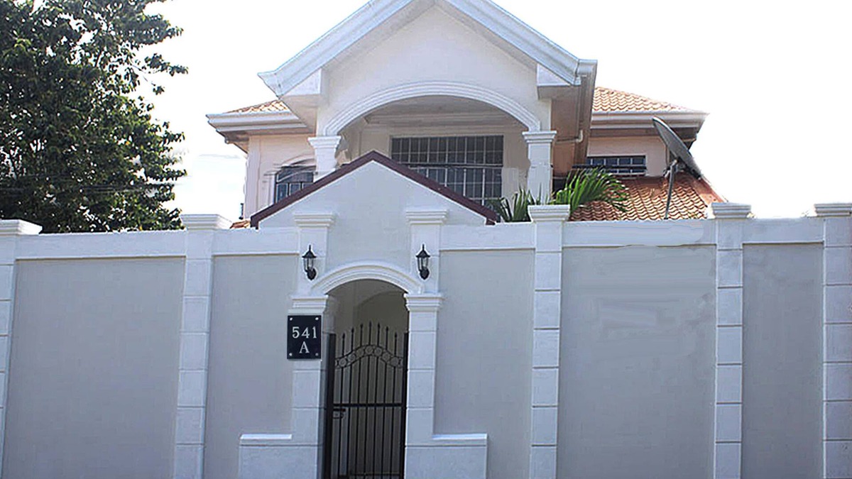 Palompon Villa | Room 102 at Liezels B & B is best for families.