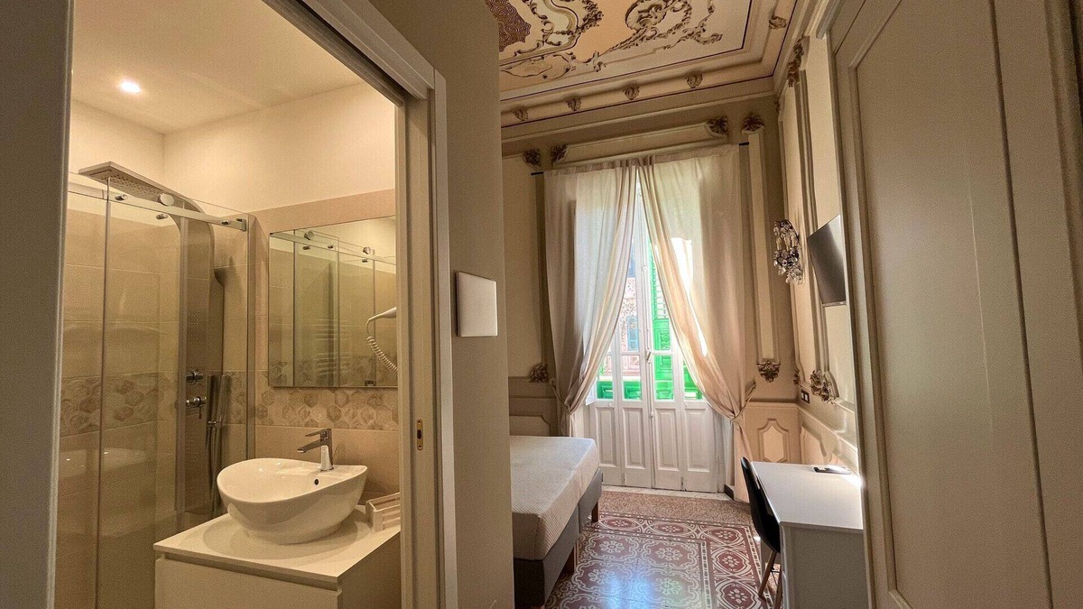 Messina Apartment | Room '1923' with Balcony, Wi-Fi and Air Conditioning