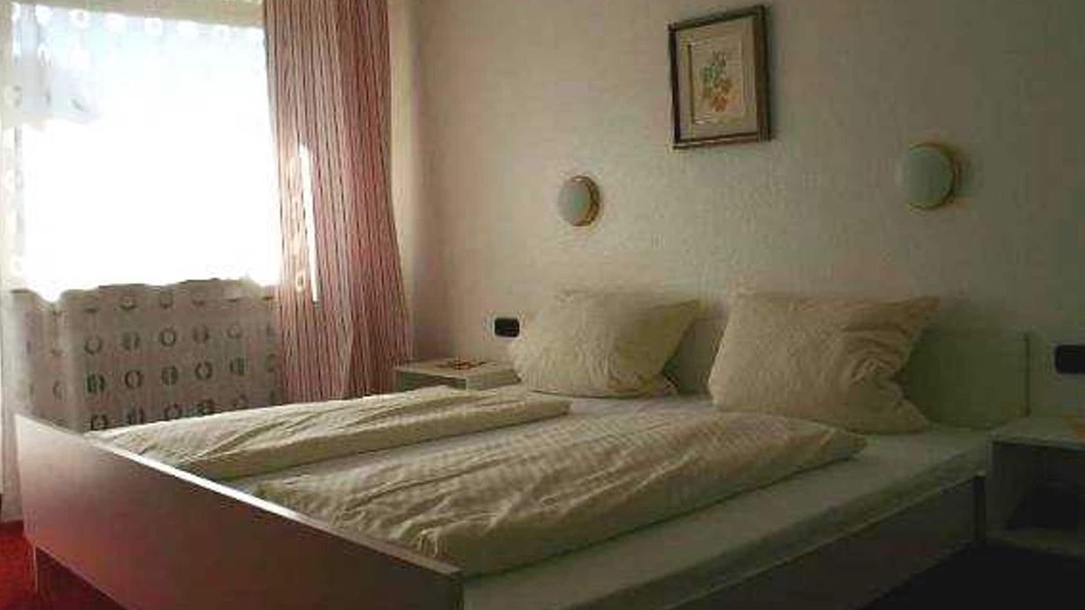 Vielbrunn House | Room 2 - Hotel Cafe Talbrick