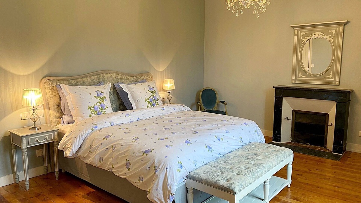 Jarze Bed & Breakfast | Room 2 Twin bedroom en suite