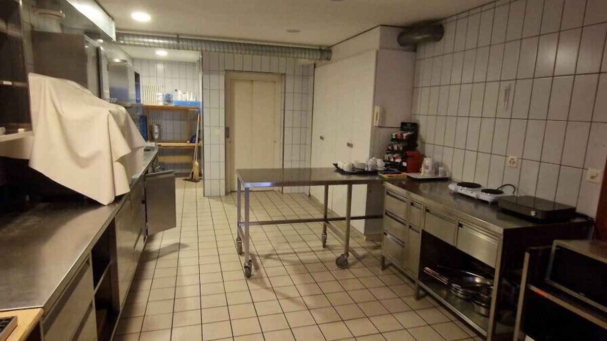 Naters House | Room 201 - Stay-Central, Hotel Bellevue, Naters