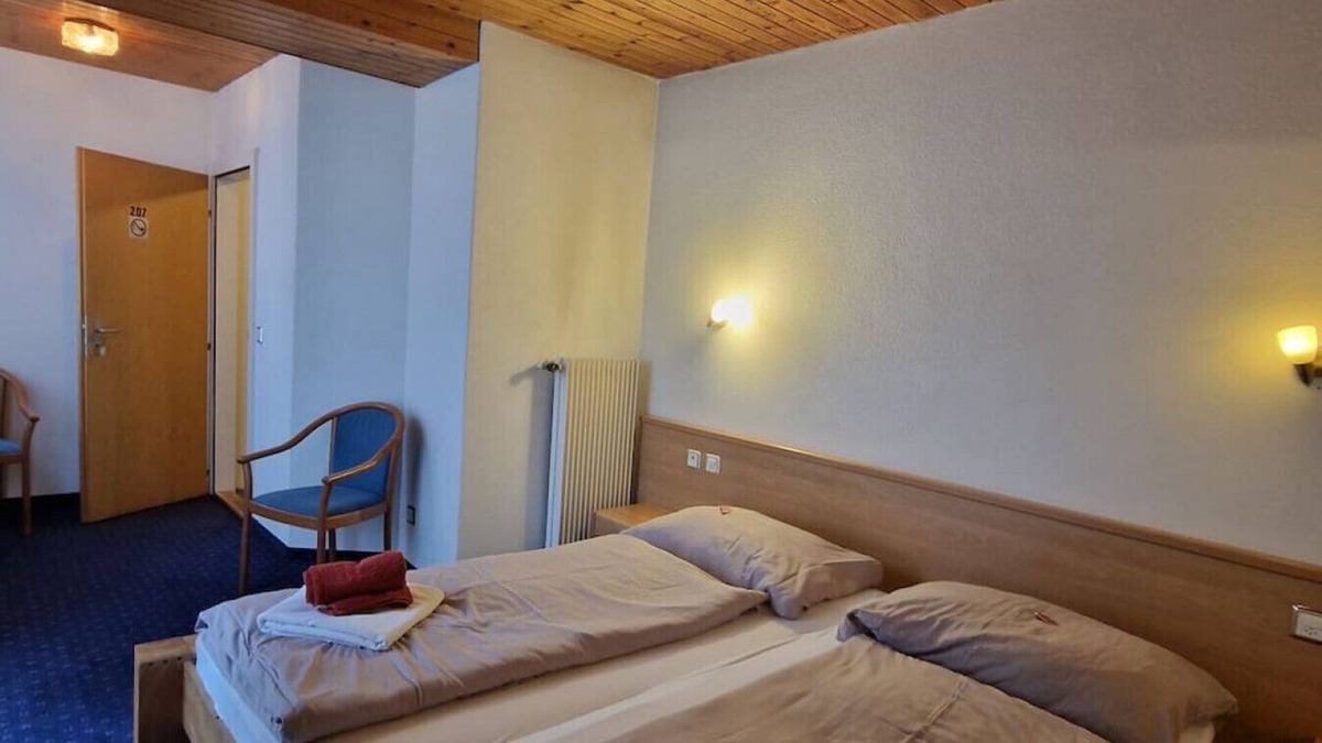 Naters House | Room 207 - Hotel Bellevue