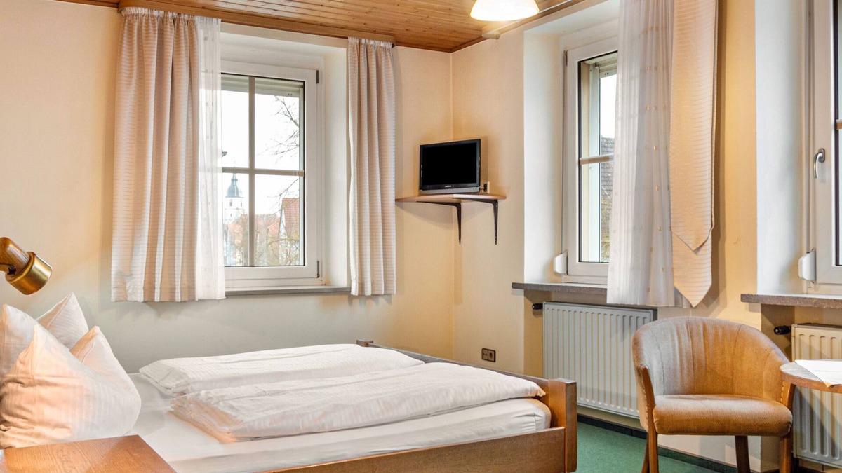 Lehrberg Apartment | Room 3 - Double room with Wi-Fi