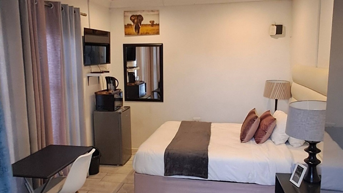 Maseru Bed & Breakfast | Room 3 - Sleeps 2 with Private Bathroom