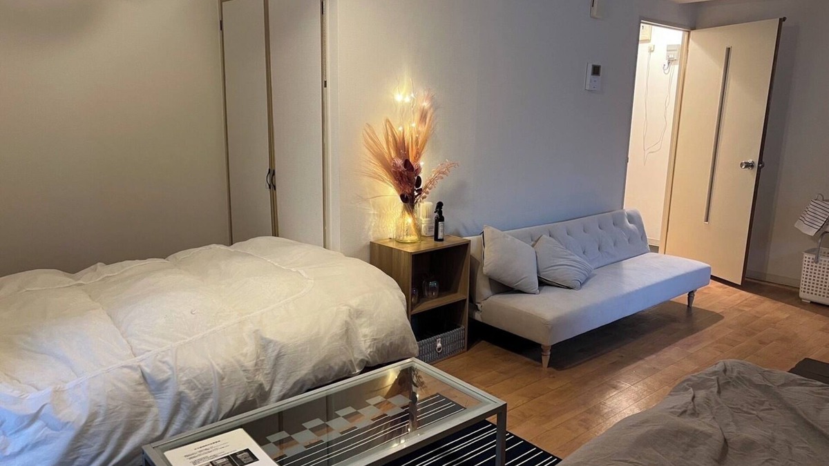 Chuo-ku Apartment | Room 302, Chateau Minami 6-jo Building, 3 people OK! Comfortable studio with 3 beds