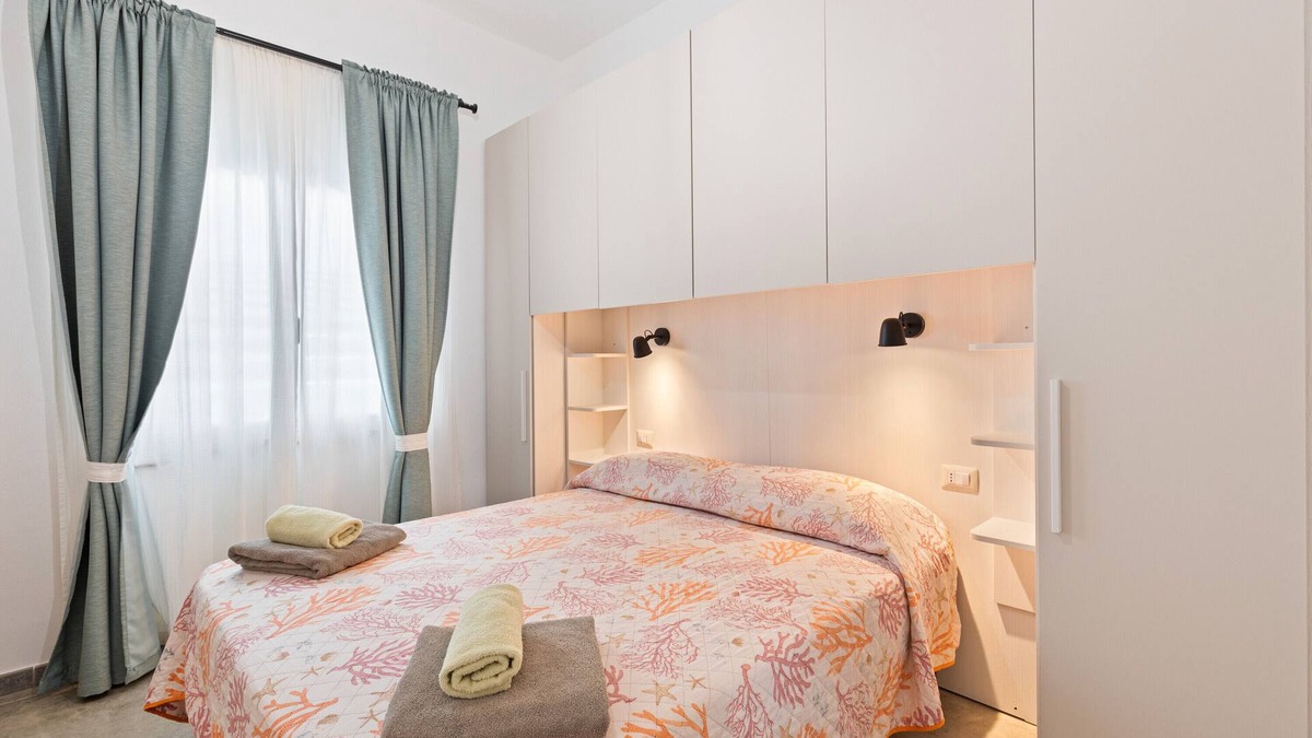 Riola Sardo Apartment | Room '40°Parallelo - Economy 5' with Shared Garden, Wi-Fi and Air Conditioning