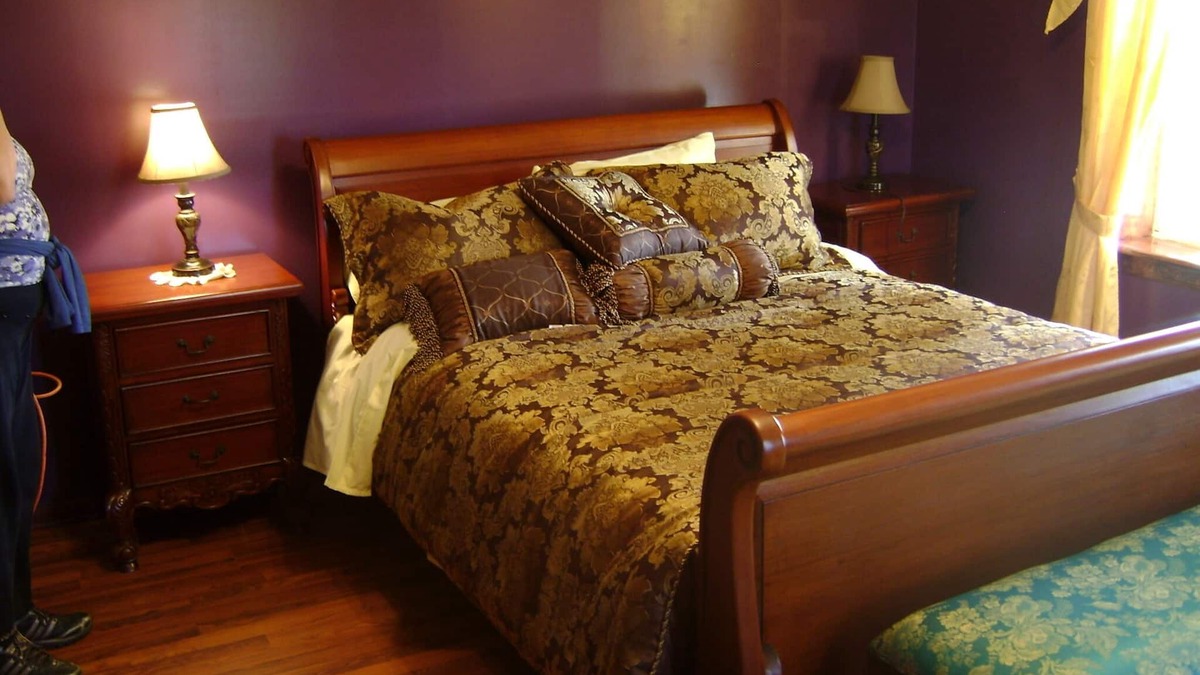 Fort Plain Bed & Breakfast | Room #5 We are only 30 min. away from "BASEBALL HALL OF FAME" in Coopers Town