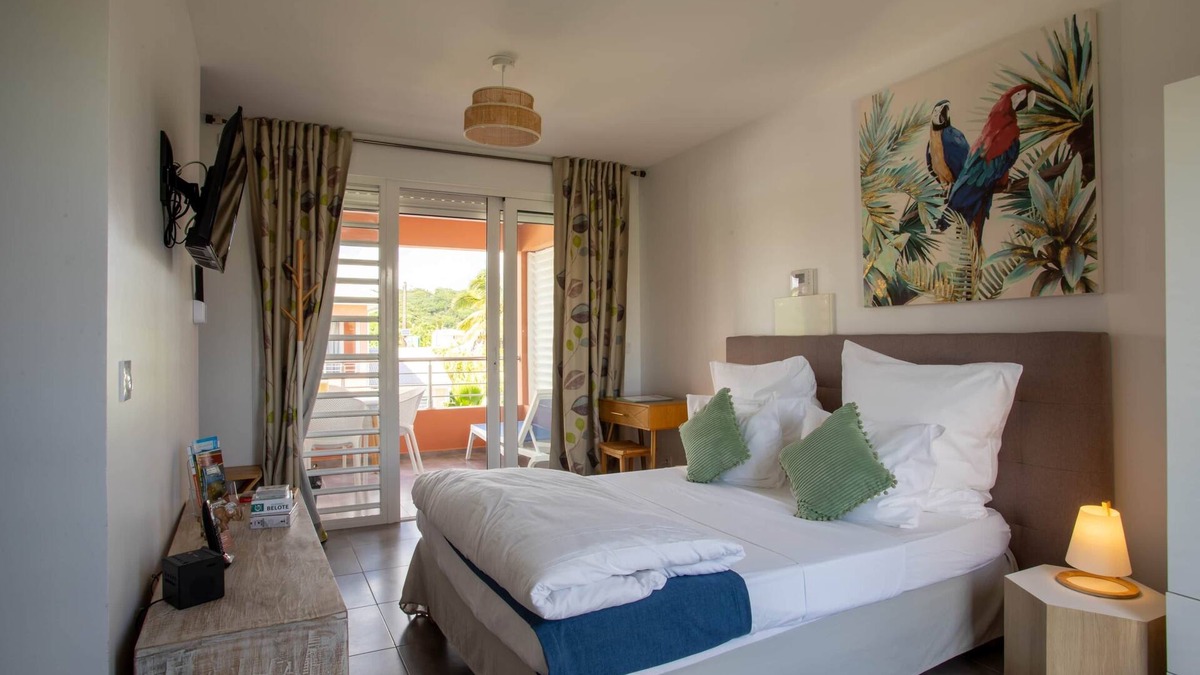 Saint-Francois Hotel | Room 7 "Le Palmier Royal"