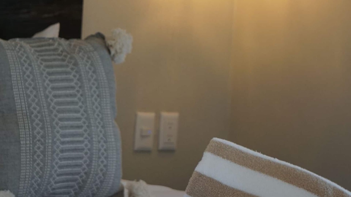 Isla Navidad Apartment | ROOM 7- Romantic 1 Bedroom Ocean Front Condo