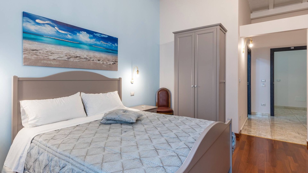 Licata Apartment | Room 'Al Duomo - Suite' with Shared Terrace, Wi-Fi and Air Conditioning