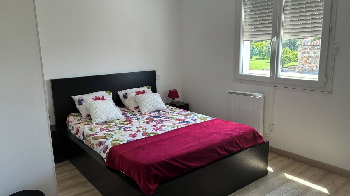 Elne Bed & Breakfast | Room at home near sea and shops