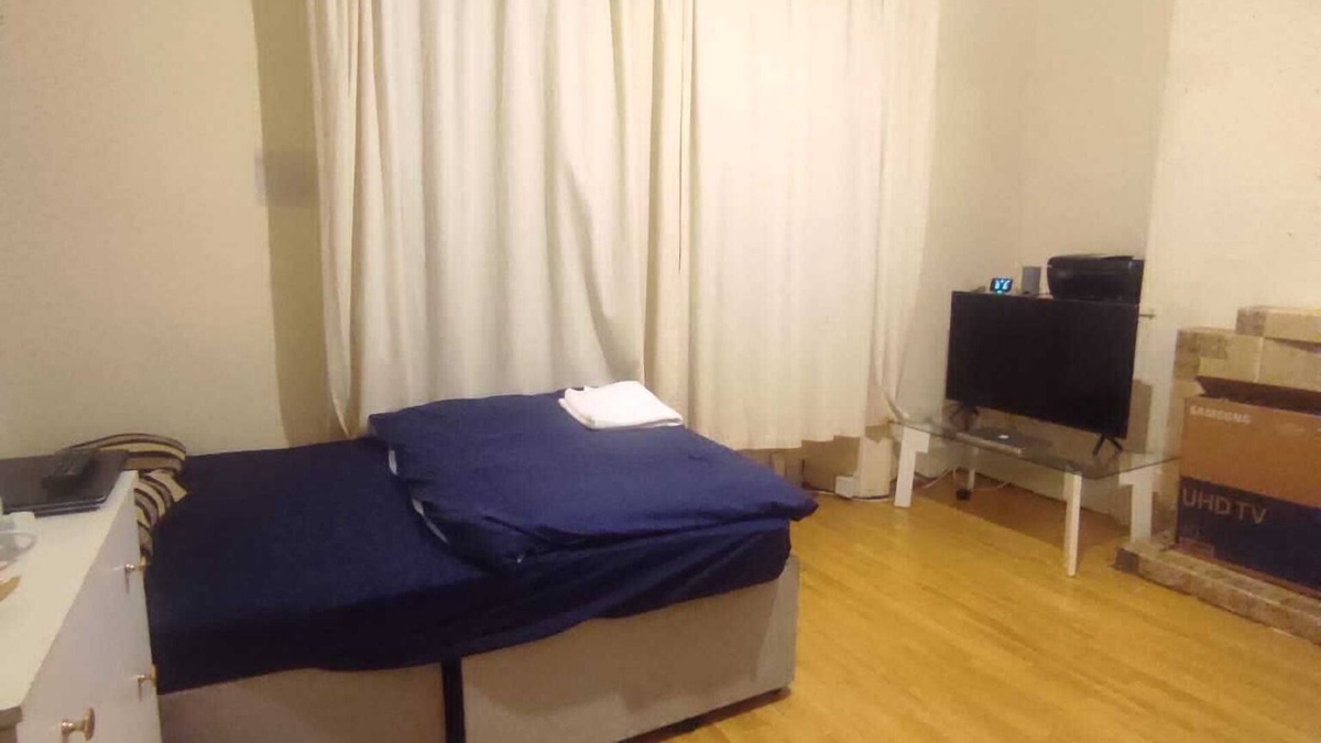 Adamsdown House | Room Available in shared house 5 minute walk from town