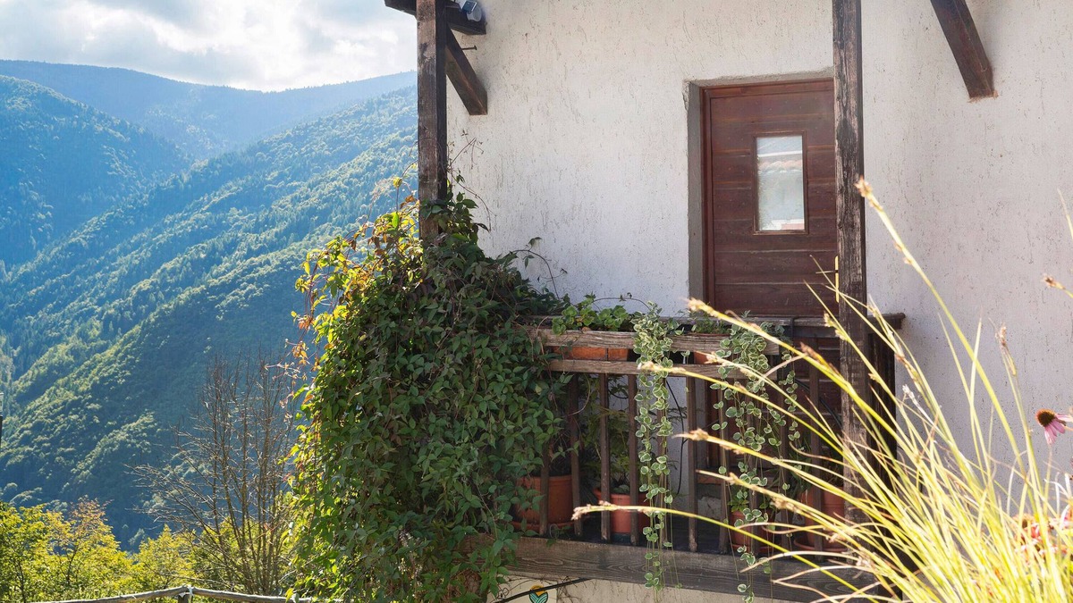 Arsie Apartment | Room 'Camera 1' with Mountain View, Shared Garden and Wi-Fi