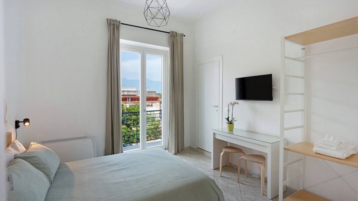 Pagani Bed & Breakfast | Room 'Camera Matrimoniale Pagani' with Shared Terrace, Wi-Fi and Air Conditioning