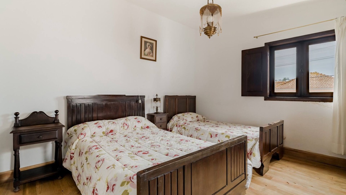Vila do Conde Apartment | Room 'Casa Do Caldas - Quarto 3' with Shared Pool, Shared Terrace and Wi-Fi