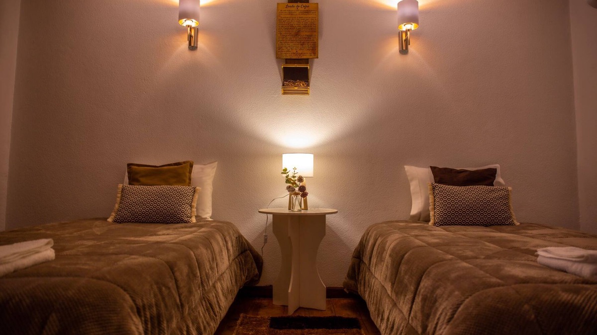 Sortelha Apartment | Room 'Cofre' with Mountain View, Wi-Fi and Air Conditioning