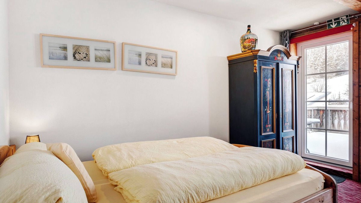Sankt Georgen im Schwarzwald Apartment | Room 'Doppelzimmer Mit Balkon 21' with Shared Garden, Balcony and Wi-Fi