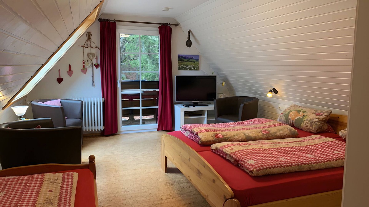 Blasiwald Apartment | Room 'Dreibettzimmer Mit Balkon' with Mountain View, Shared Terrace and Wi-Fi