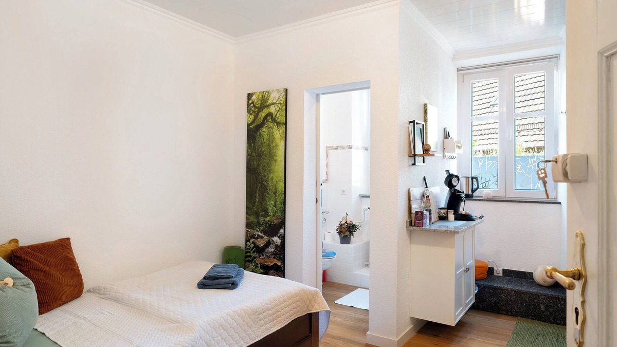 Unzhurst Apartment | Room 'Einzelzimmer Ahorn, Natur, Wellness' with Private Terrace, Private Garden and Wi-Fi
