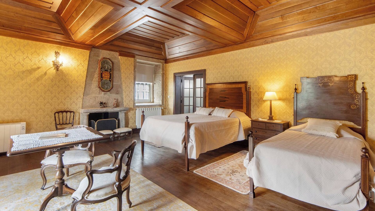 Moimenta da Beira Apartment | Room 'Family' with Shared Garden and Wi-Fi